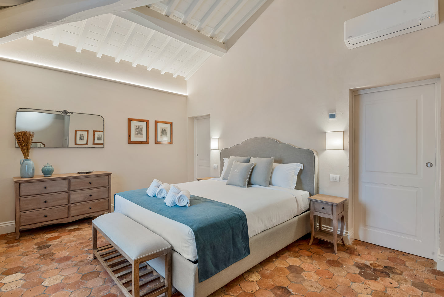 SOGGIORNO - VILLA LA FONTE